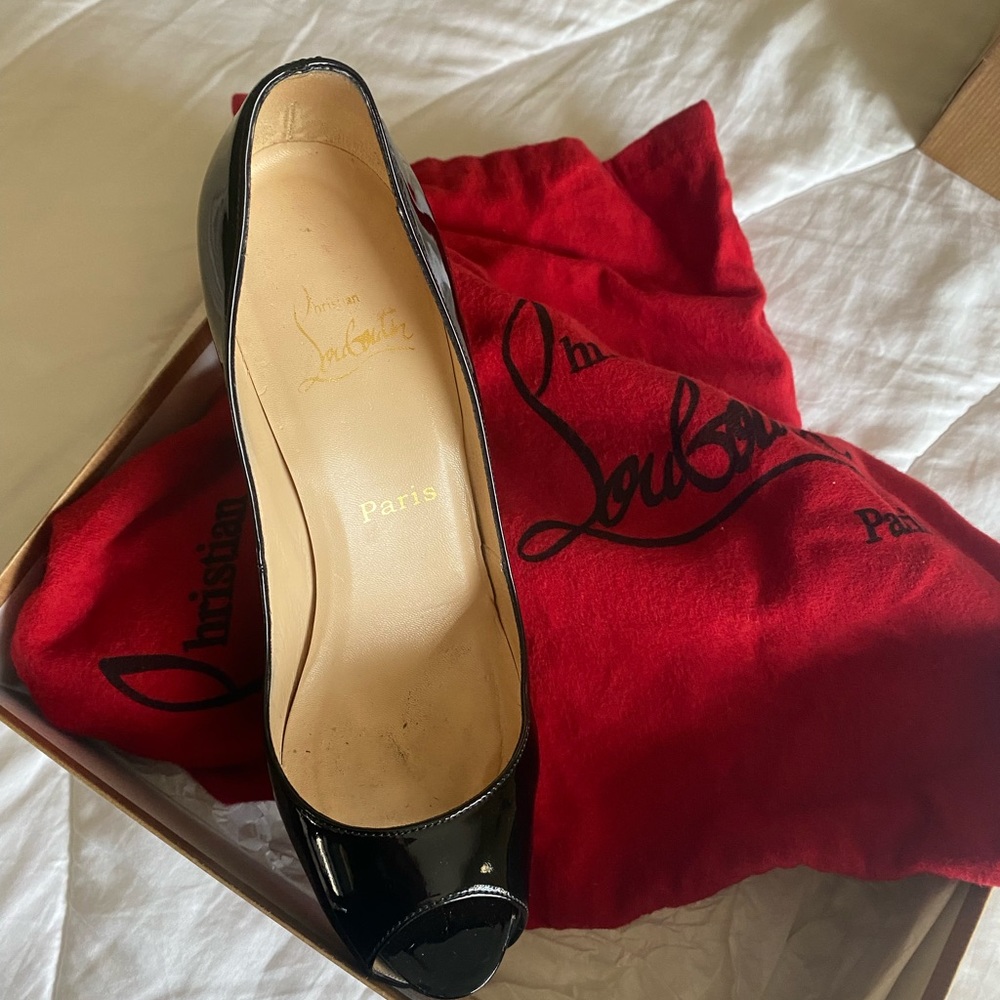 Patent Leather peep toe pump